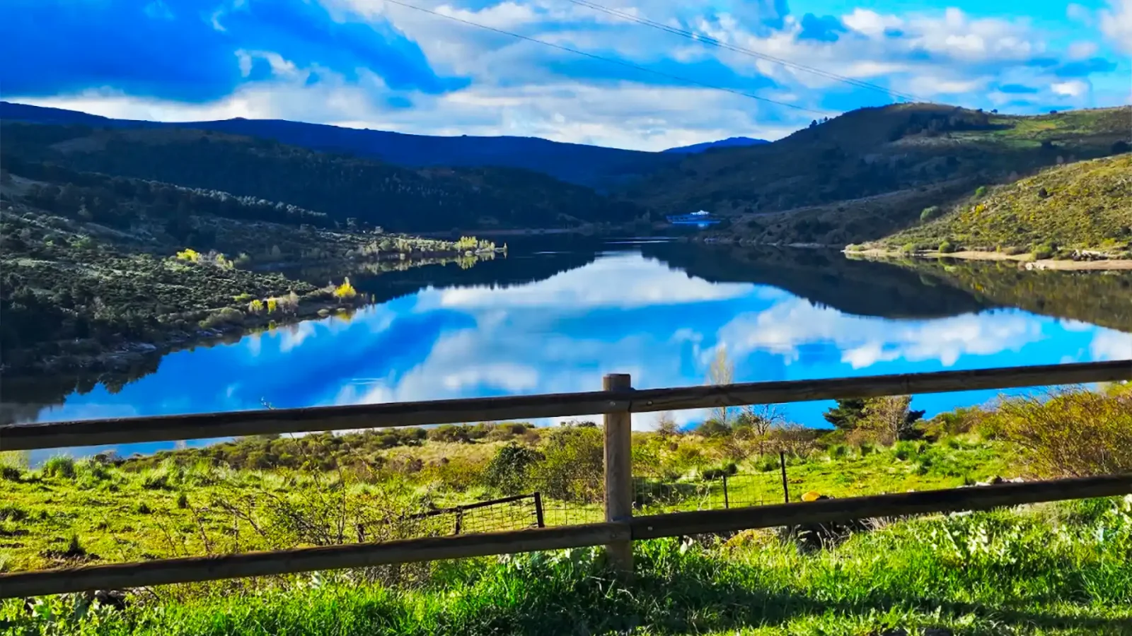 El embalse, cerca de Peguerinos